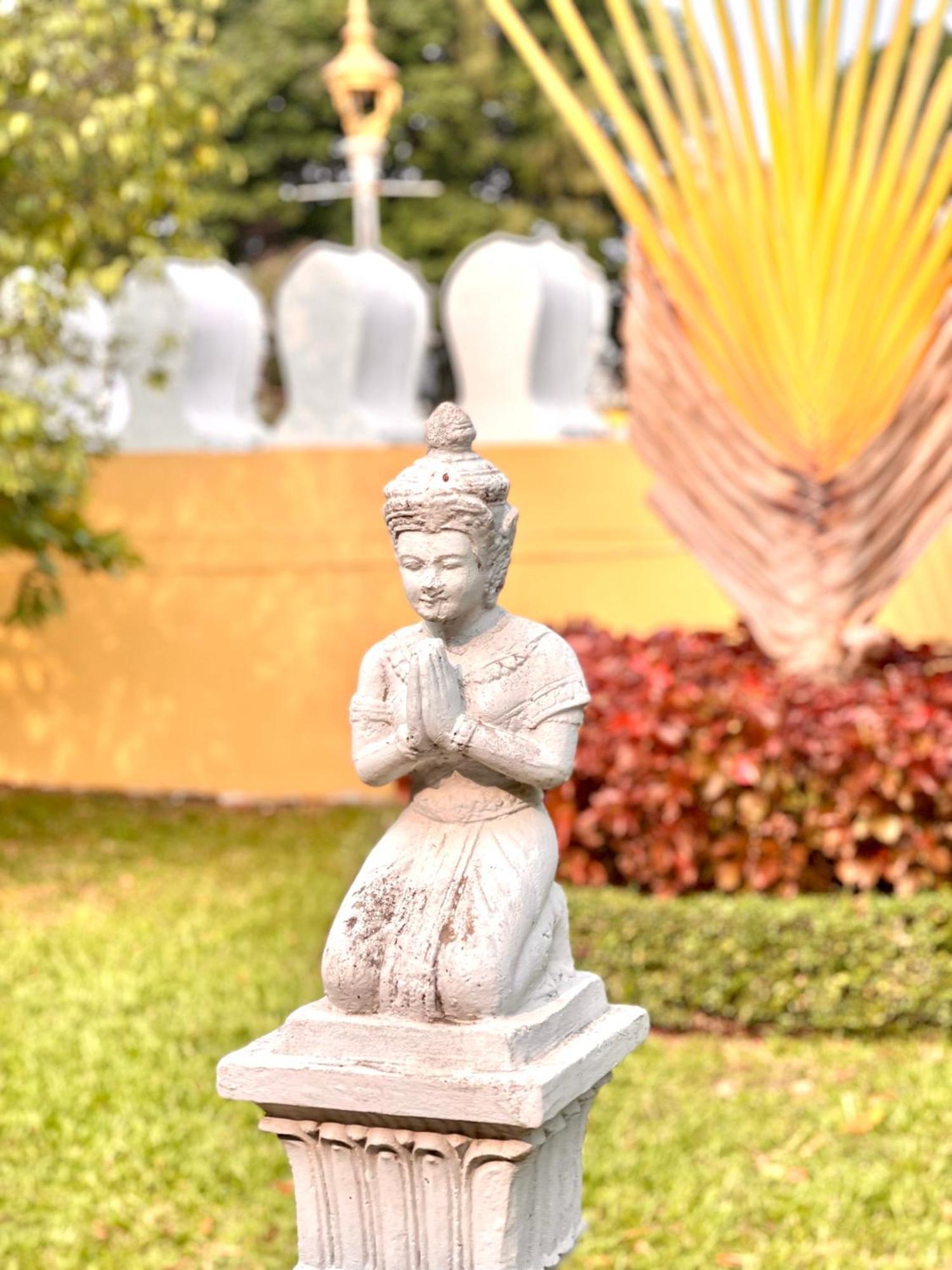 Sky Hotel Central Phnom Penh - Rooms & Apartments Luaran gambar