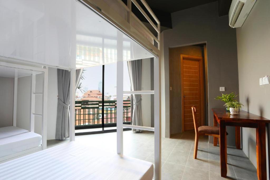 Sky Hotel Central Phnom Penh - Rooms & Apartments Luaran gambar