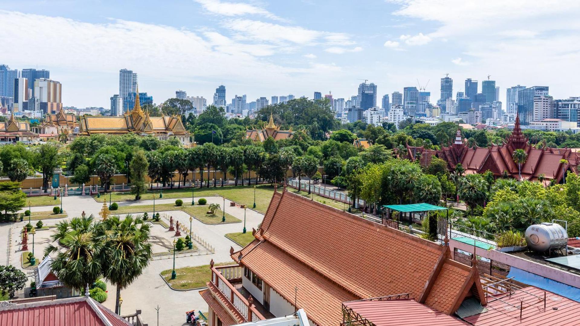 Sky Hotel Central Phnom Penh - Rooms & Apartments Luaran gambar
