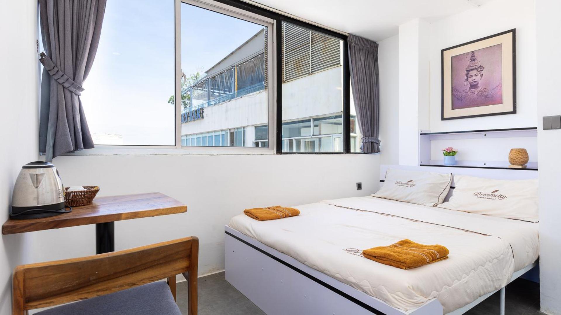 Sky Hotel Central Phnom Penh - Rooms & Apartments Luaran gambar