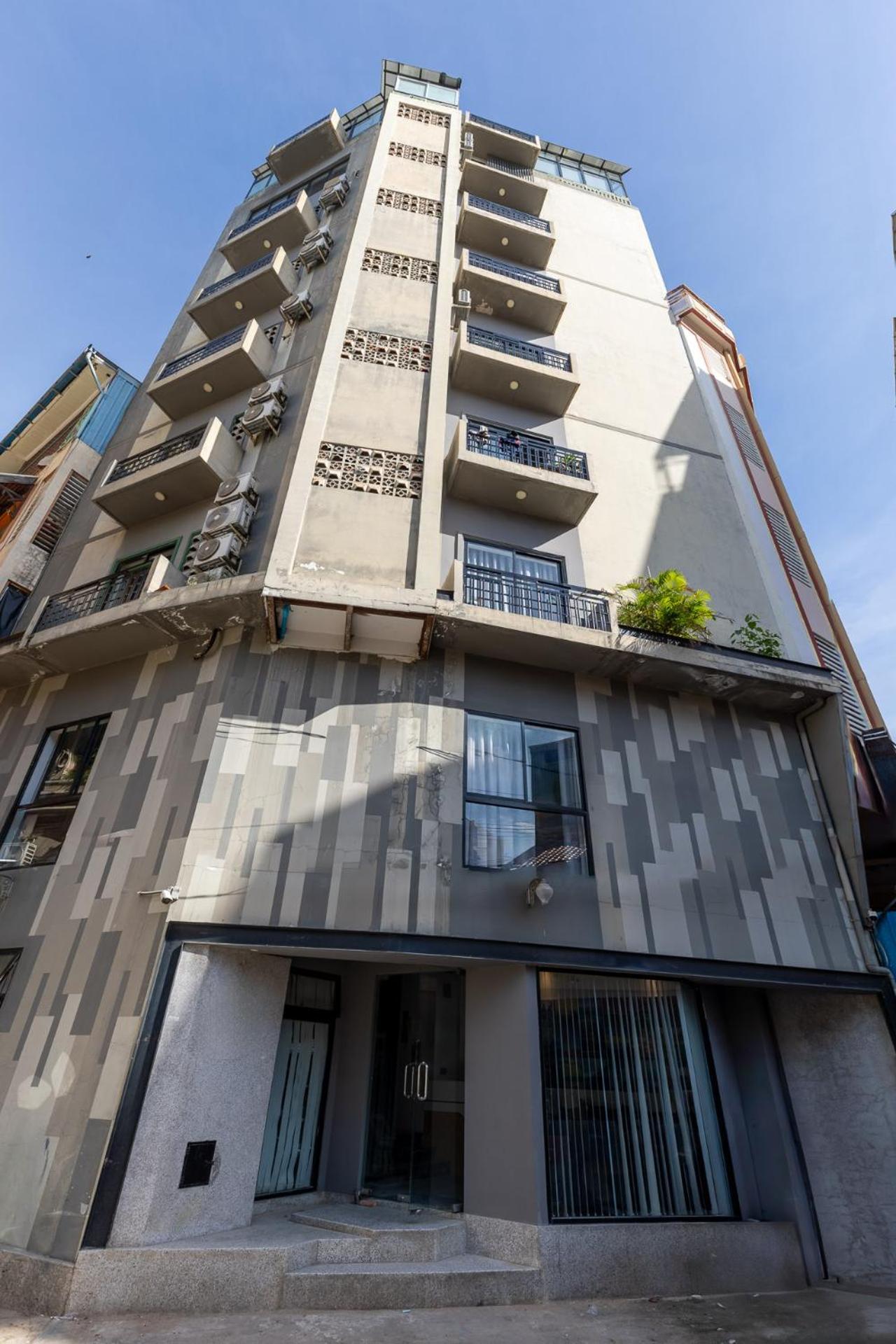Sky Hotel Central Phnom Penh - Rooms & Apartments Luaran gambar